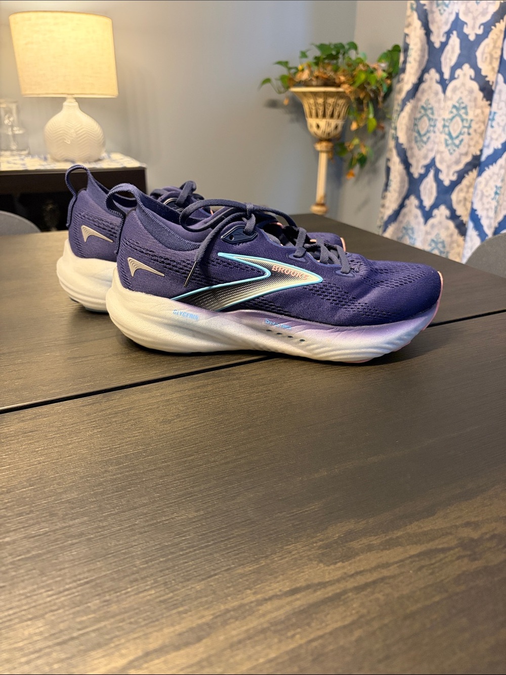 Brooks Glycerin 22 Women's Running Shoes Size 8.5 Wide D Blue Ribbon EUC